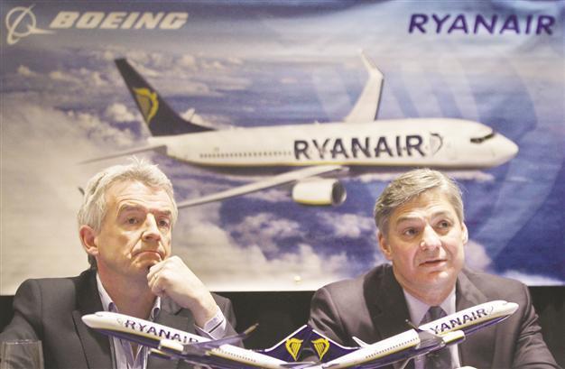 Low-cost airline Ryanair orders 175 Boeing planes