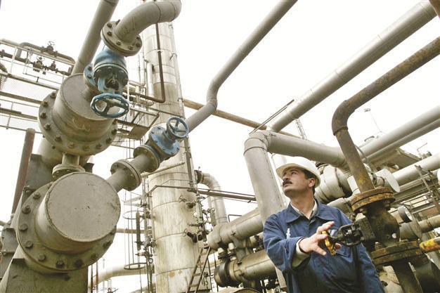 KRG-Turkey oil trade to split Iraq: official