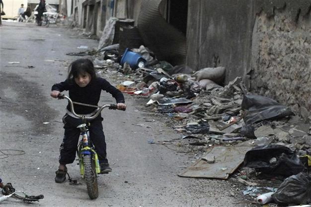 Too late for military intervention in Syria, former UN envoy Annan says