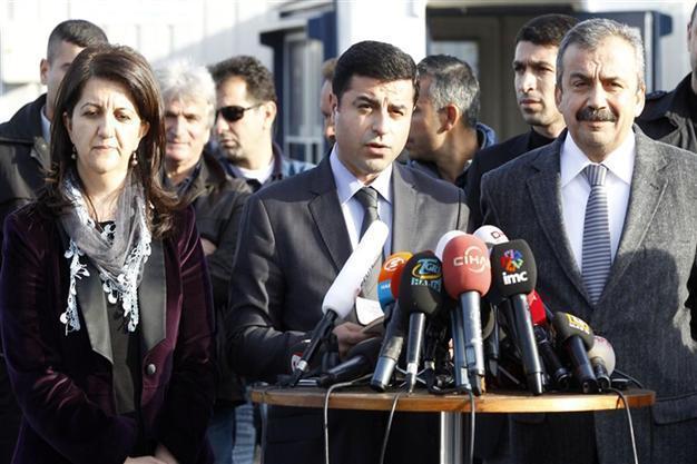BDP deputies visit jailed PKK leader on İmralı island