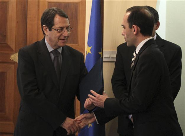 Greek Cypriot gov’t banned from business class, their wages axed