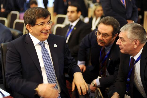 Turkish foreign minister slams Syrian regime, Israel