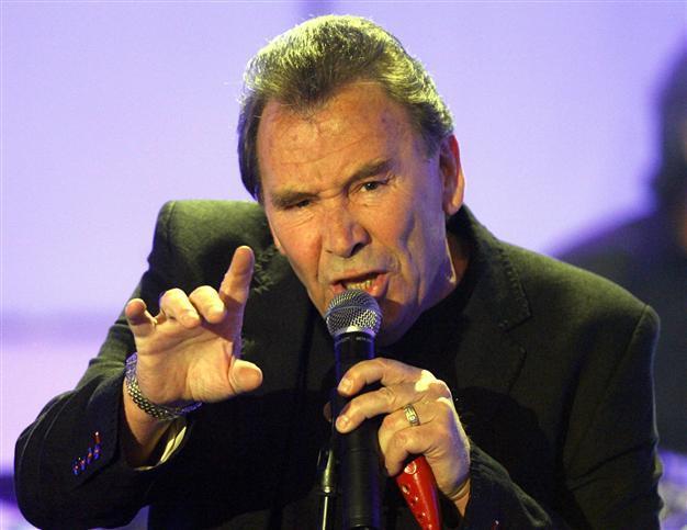 Rock singer Reg Presley dies of cancer at 71