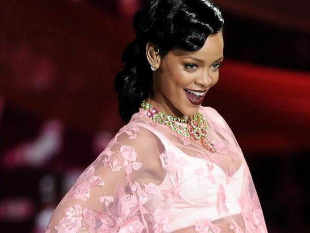 Rihanna and Bieber Istanbul tickets are out on sale