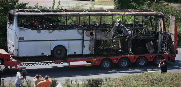 Bulgaria links Hezbollah to bombing of Israelis
