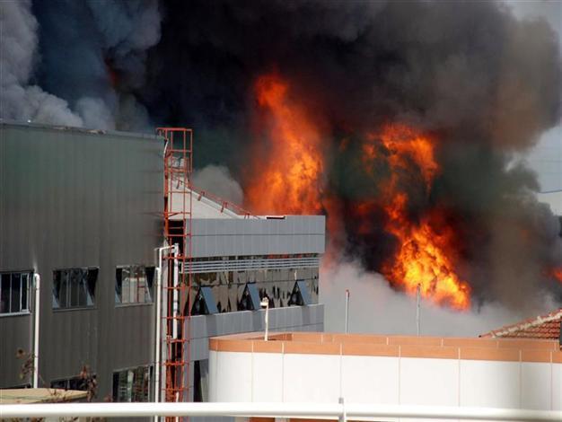 Fire breaks out at Istanbul factory