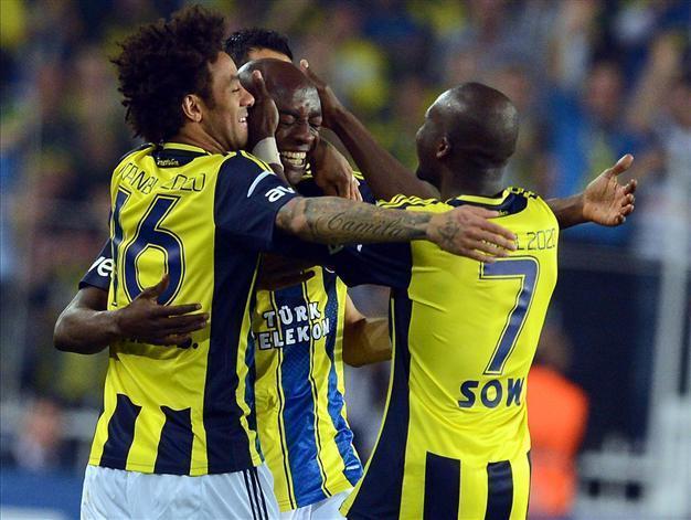 Fener keeps pace with rivals Galatasaray after 2-0 victory