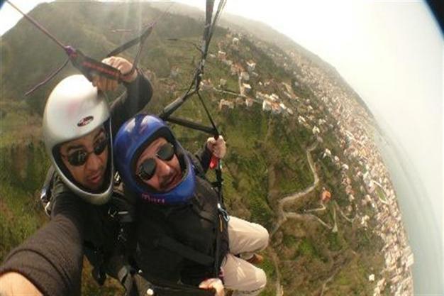 Turkish mayor falls while paragliding
