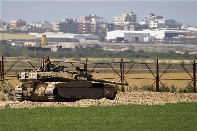 Israel closes Gaza border crossing after rocket fire: Army