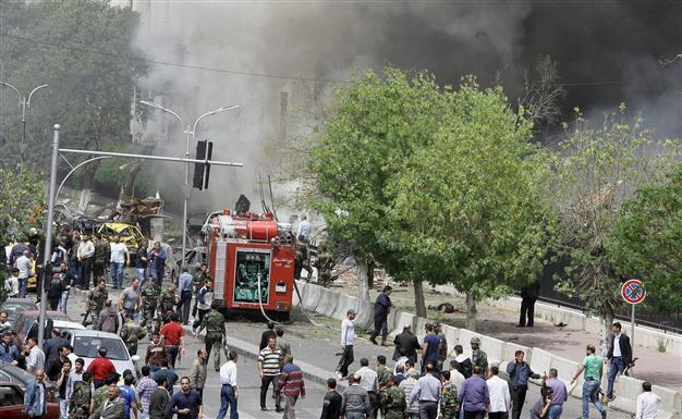 At least 15 dead in huge Damascus suicide bomb