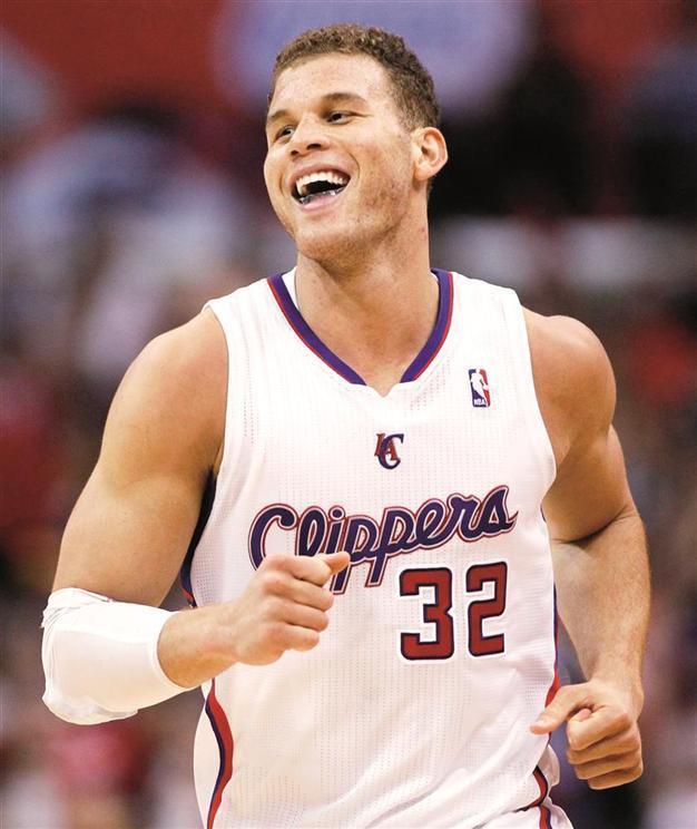 Clippers beat Lakers to clinch division title