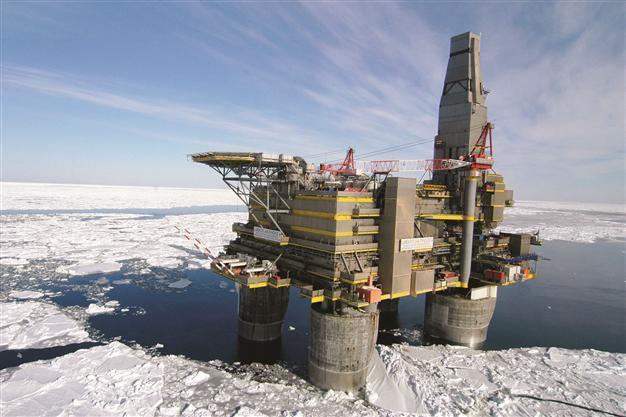 Gazprom, Shell to join forces in Russian Arctic