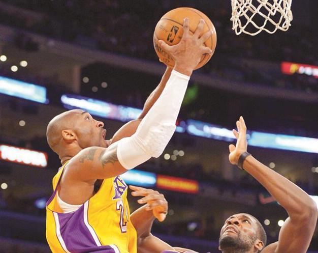 Bryant out for up to 9 months with torn Achilles