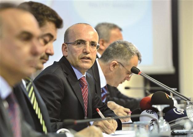 Budget deficit falls as tax income rises