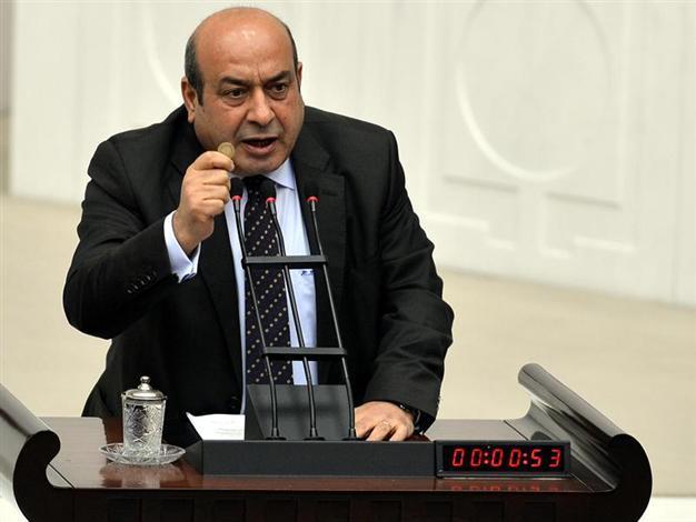 Turkish MP bargains with wiretapping device seller during panel