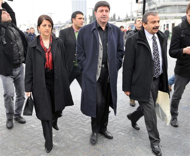 Turkish government eyes PKK ceasefire as the first step for peace