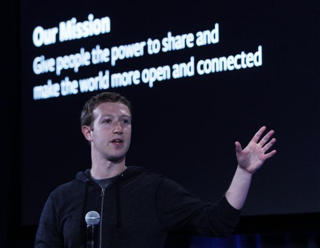 Facebook founder Zuckerberg launches lobby, urges immigration reform