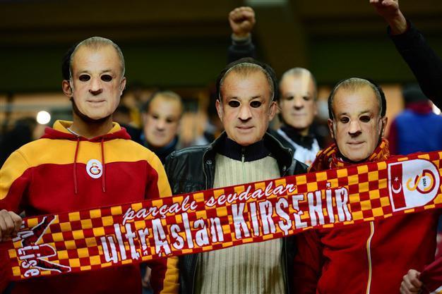 Galatasarays hot-tempered coach receives nine-game ban