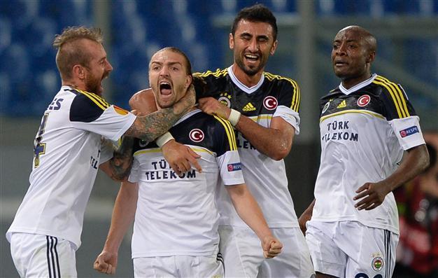 Fenerbahçe set for first-ever European semis after 1-1 draw in Rome