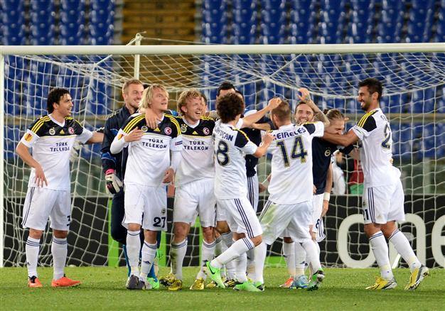 Fenerbahçe to meet Benfica in Europa League semifinals