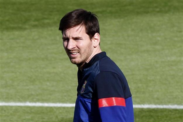Messi in Barcas squad for Munich