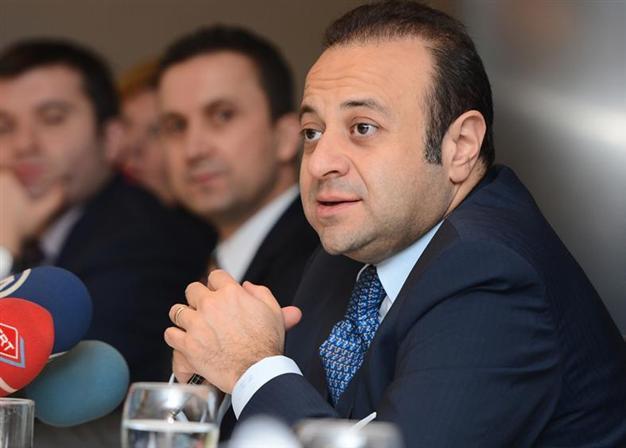 Turkish EU Minister: Cüneyt Çakır shouldn’t mind British media