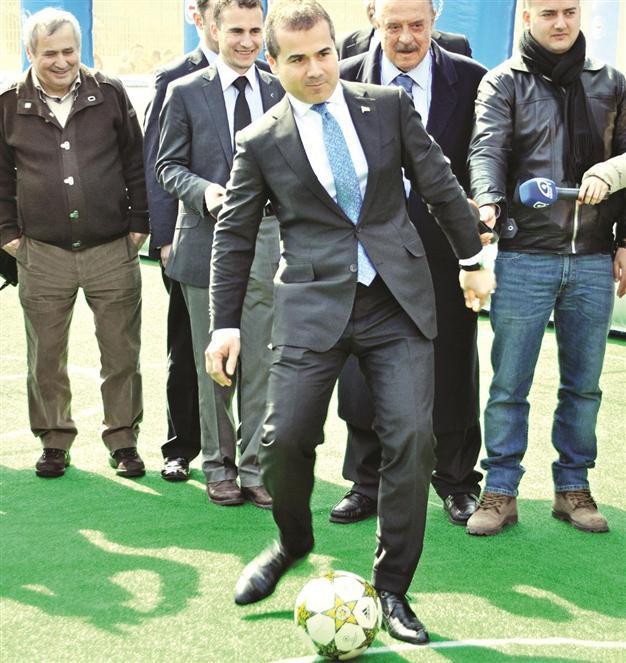 Minister refuses to take penalty shot against ‘bribed keeper’