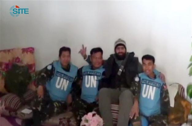 UN, Syrian regime agree on truce to free peacekeepers: NGO
