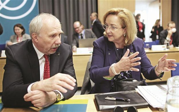 Austria backs Germany for banking union offer