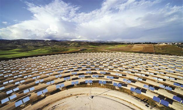 Turkeys first local solar tower built in southern city