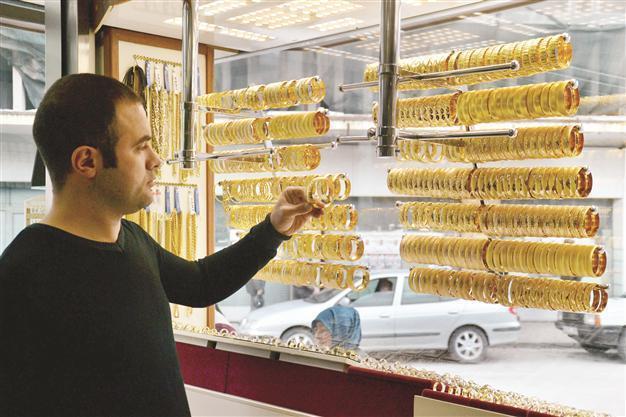 National post office sued for unfair competition over gold sale