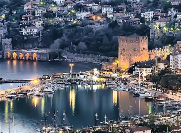 More Israelis visit Antalya this year