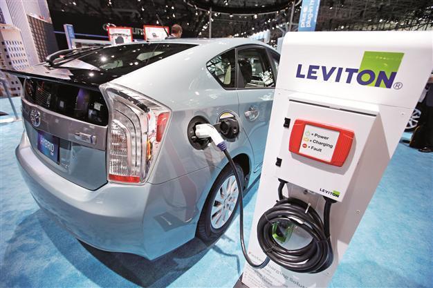 Toyota’s hybrid car sales pass 5 million