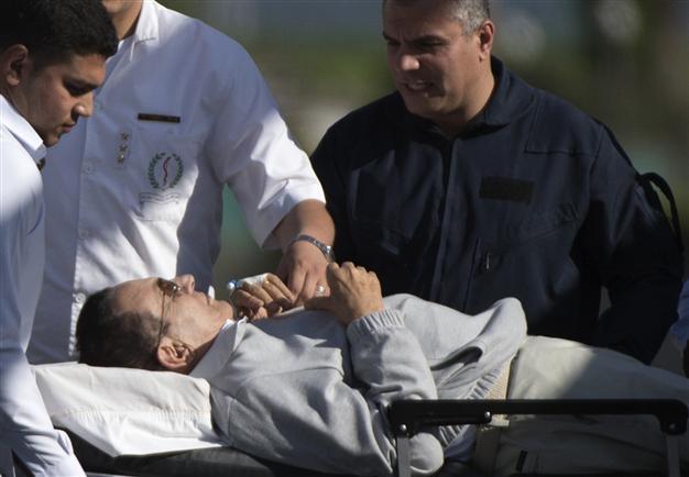 Egypts Mubarak goes back to prison