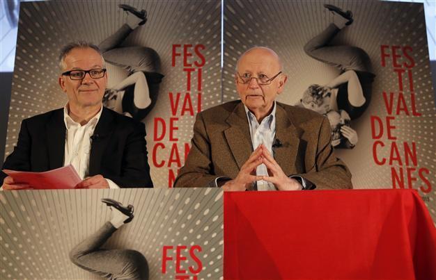 Soderbergh, Refn vie for top prize at Cannes