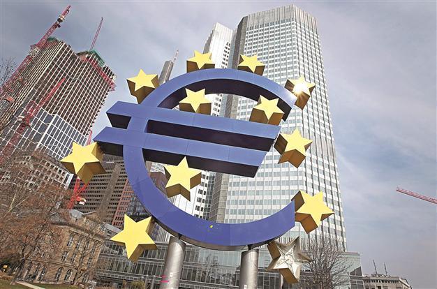 Eurozone inflation falls, jobless jumps