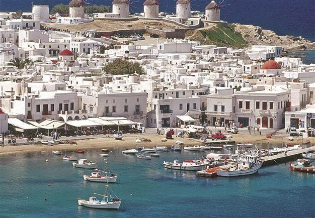Qatari emir buys six Greek islands
