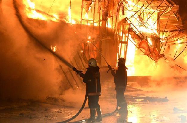 Ankara fire damages 680-store market
