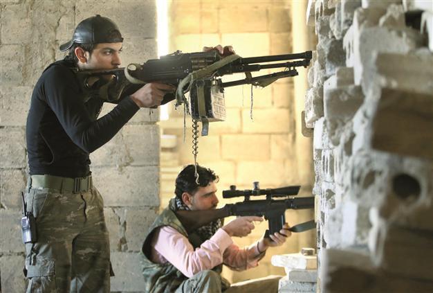 Chief of Free Syrian Army ask weapons from Europe