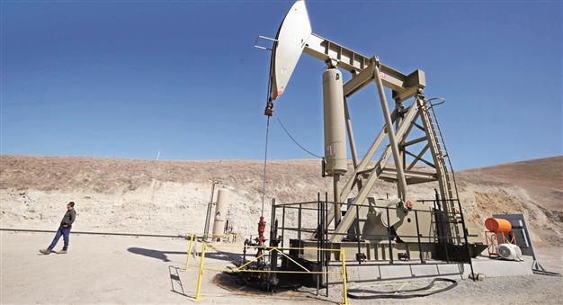 Surging US oil production strains distribution system