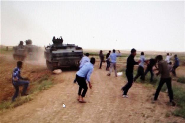 Scuffles erupt between suspected smugglers and soldiers near Syrian border
