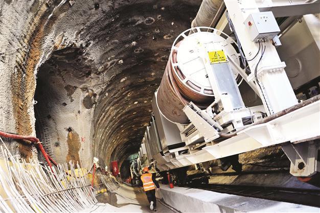 Turkey calls investors to invest in giant projects