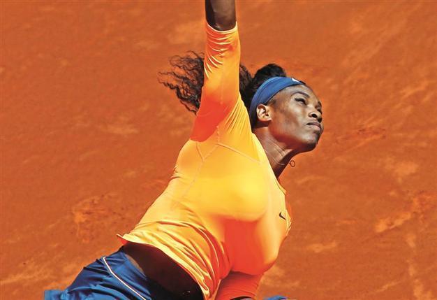 Angry Sloane calls Serena a sore loser