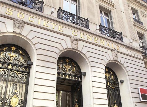 French banks vow to avert negative outlook