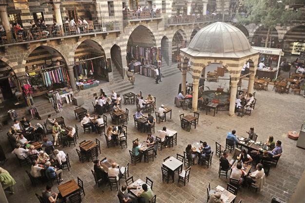 No turning back from peace process: Diyarbakır locals