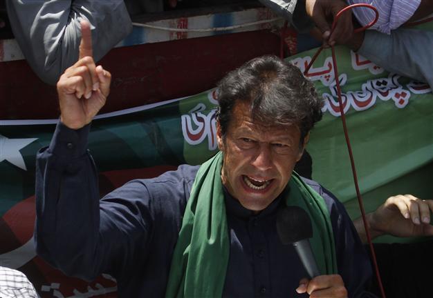 Pakistans Imran Khan injured from rally fall: party