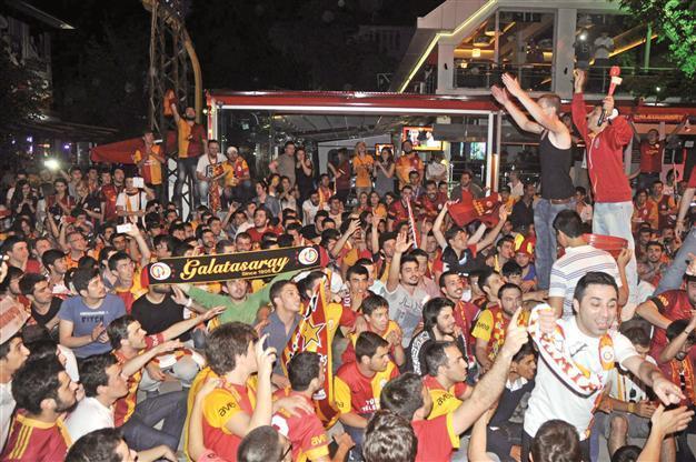 Government under fire for May Day violence