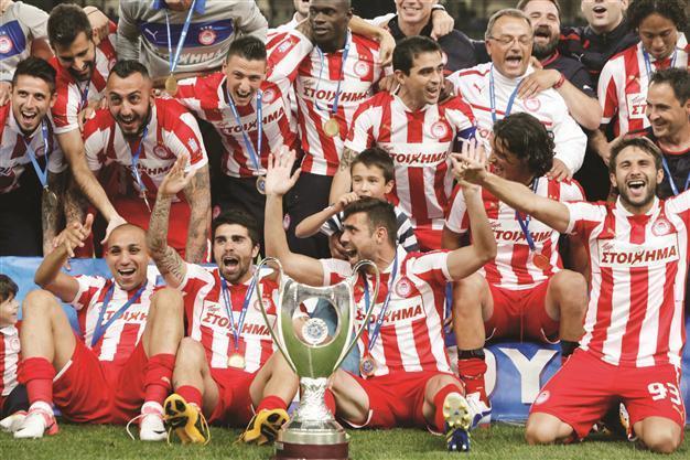 Olympiakos wins cup for record 26th time