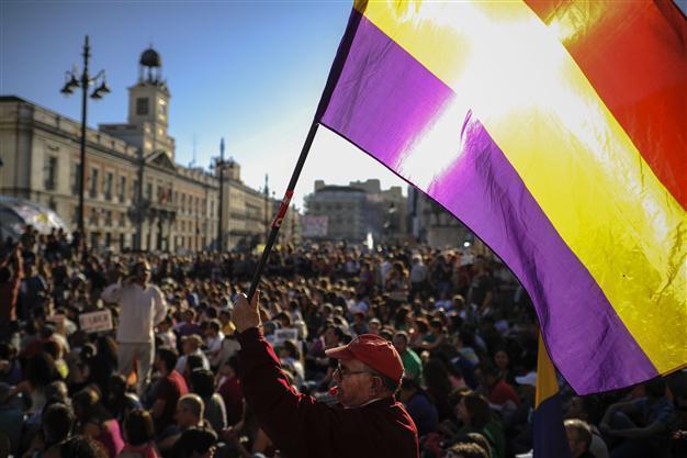 Spains indignants retake streets on second anniversary