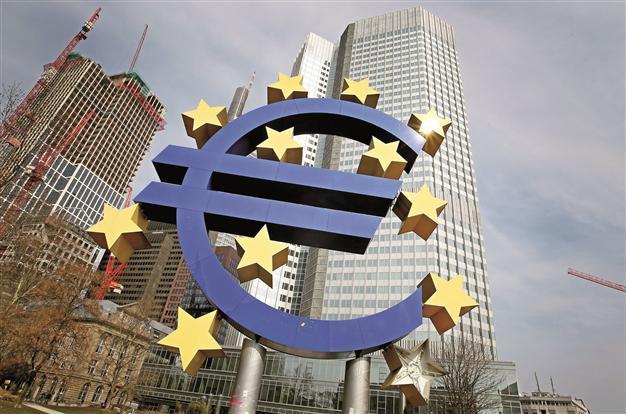 Germany’s finance minister suggests two-step bank union